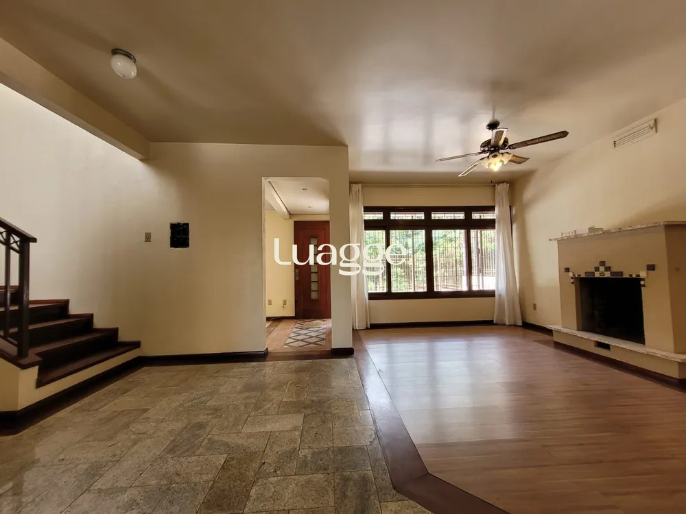 Casa, 4 quartos, 366 m² - Foto 1