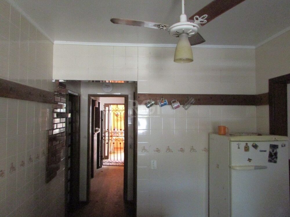Casa de Condomínio à venda com 3 quartos, 199m² - Foto 2