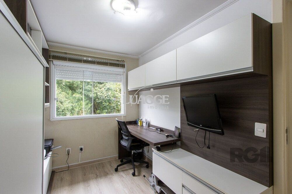 Casa de Condomínio à venda com 4 quartos, 168m² - Foto 2