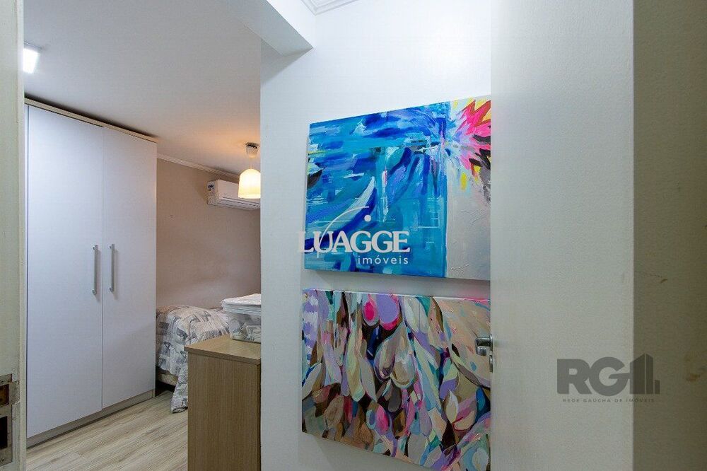Casa de Condomínio à venda com 4 quartos, 168m² - Foto 1