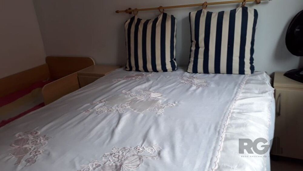 Casa à venda com 3 quartos, 170m² - Foto 4