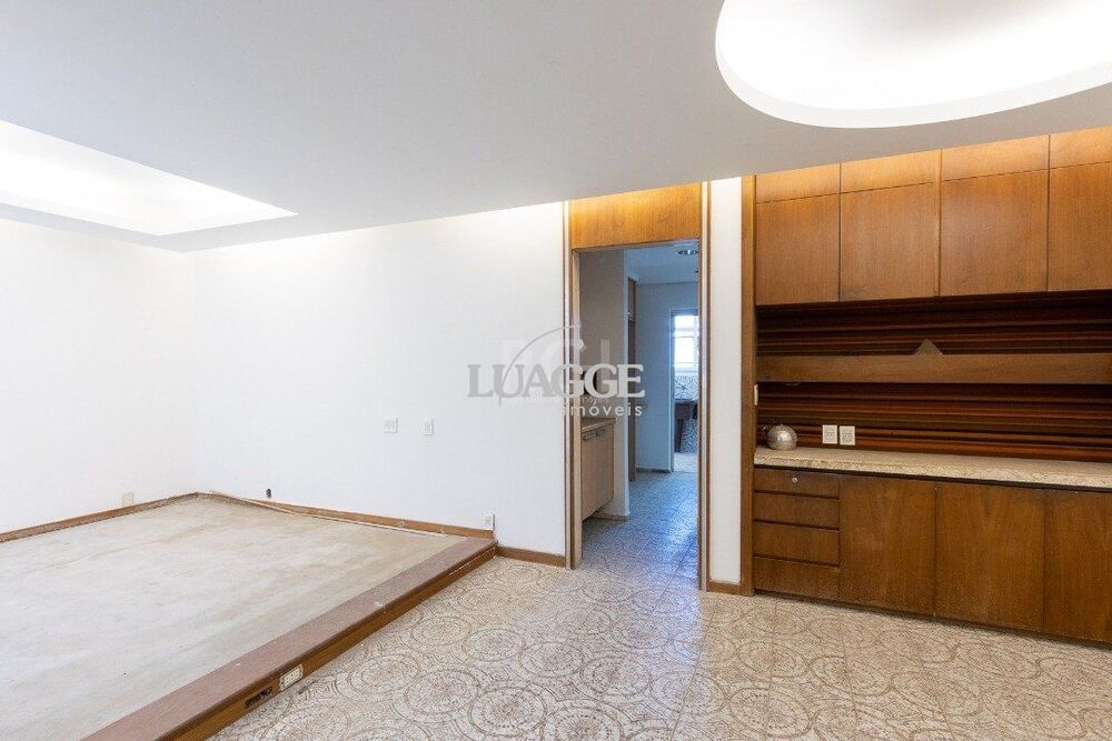 Apartamento para alugar com 4 quartos, 390m² - Foto 3