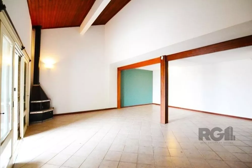 Casa à venda com 4 quartos, 192m² - Foto 1