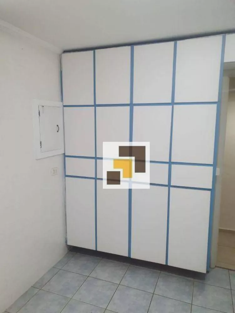 Apartamento para alugar com 2 quartos, 75m² - Foto 4