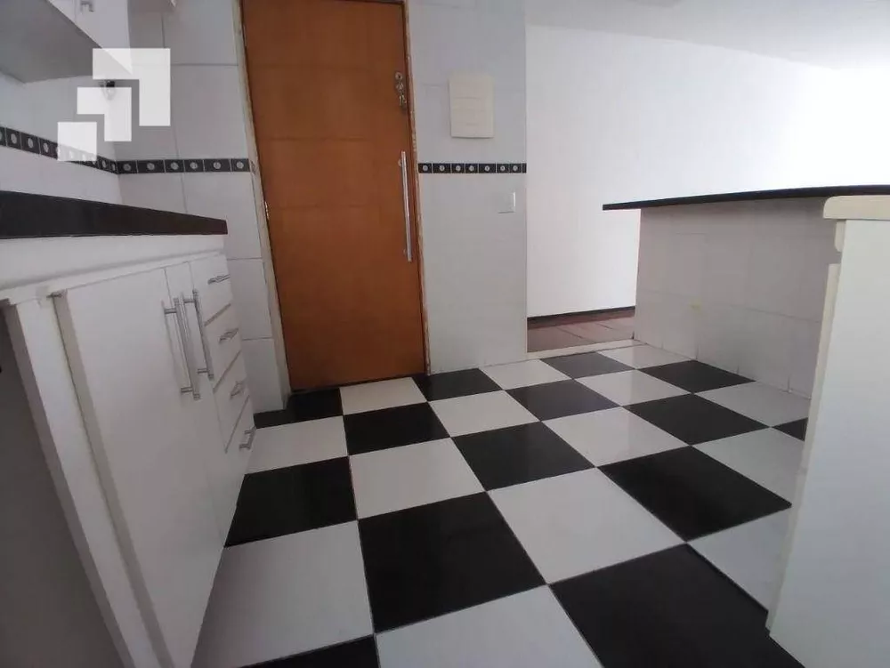 Apartamento à venda com 3 quartos, 94m² - Foto 4