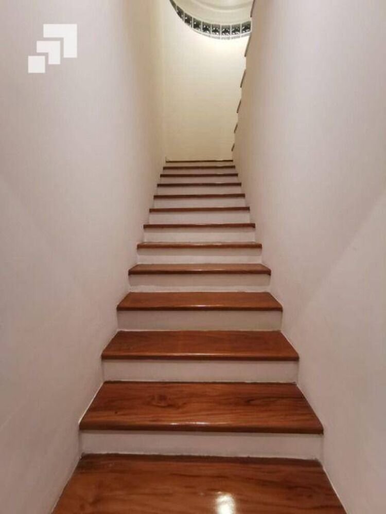 Sobrado à venda e aluguel com 6 quartos, 1500m² - Foto 1