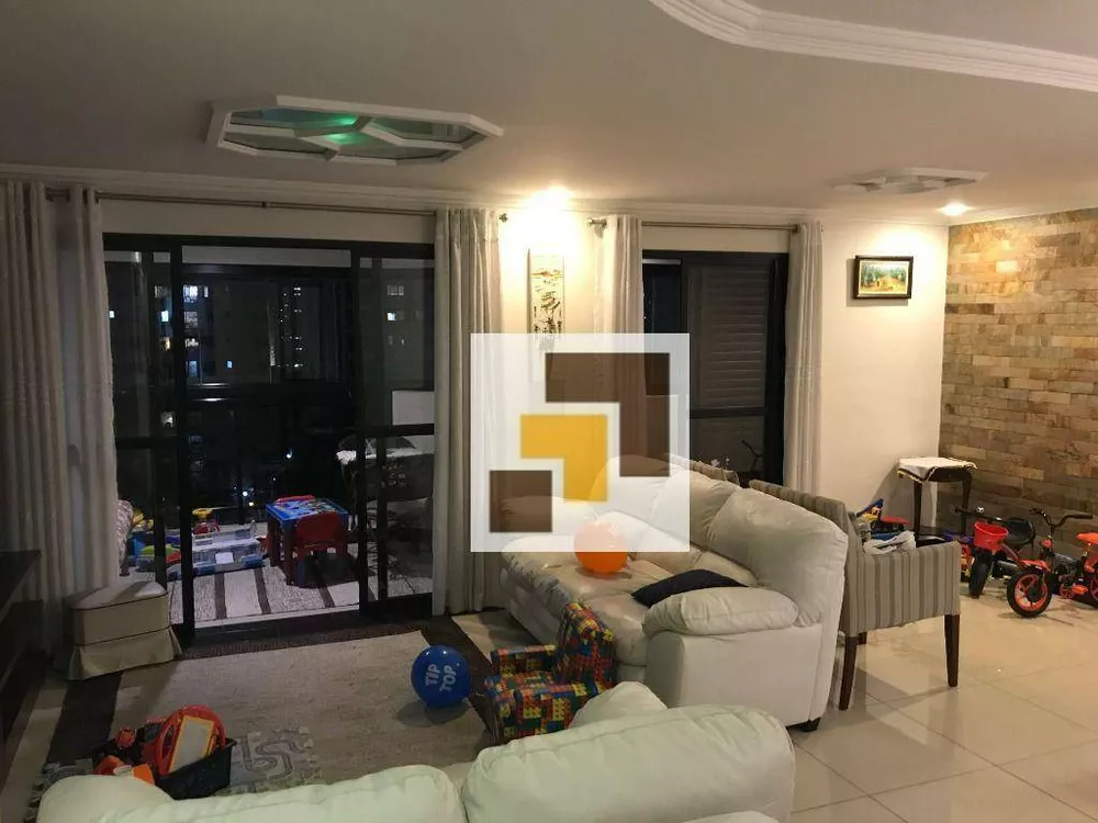 Apartamento à venda com 3 quartos, 117m² - Foto 1