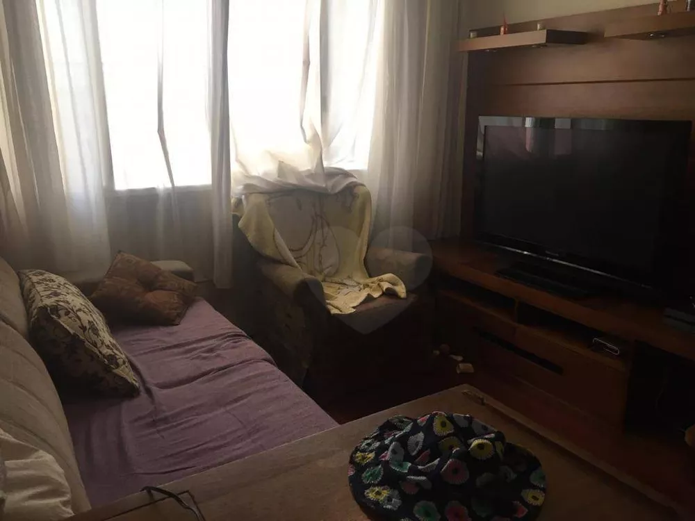 Apartamento à venda com 2 quartos, 64m² - Foto 1