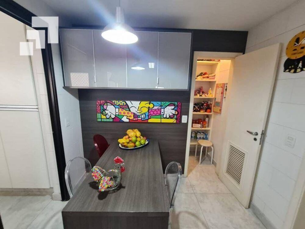 Apartamento à venda com 3 quartos, 178m² - Foto 3