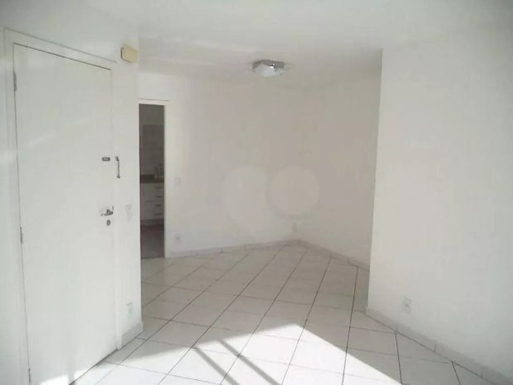 Apartamento para alugar com 3 quartos, 78m² - Foto 1