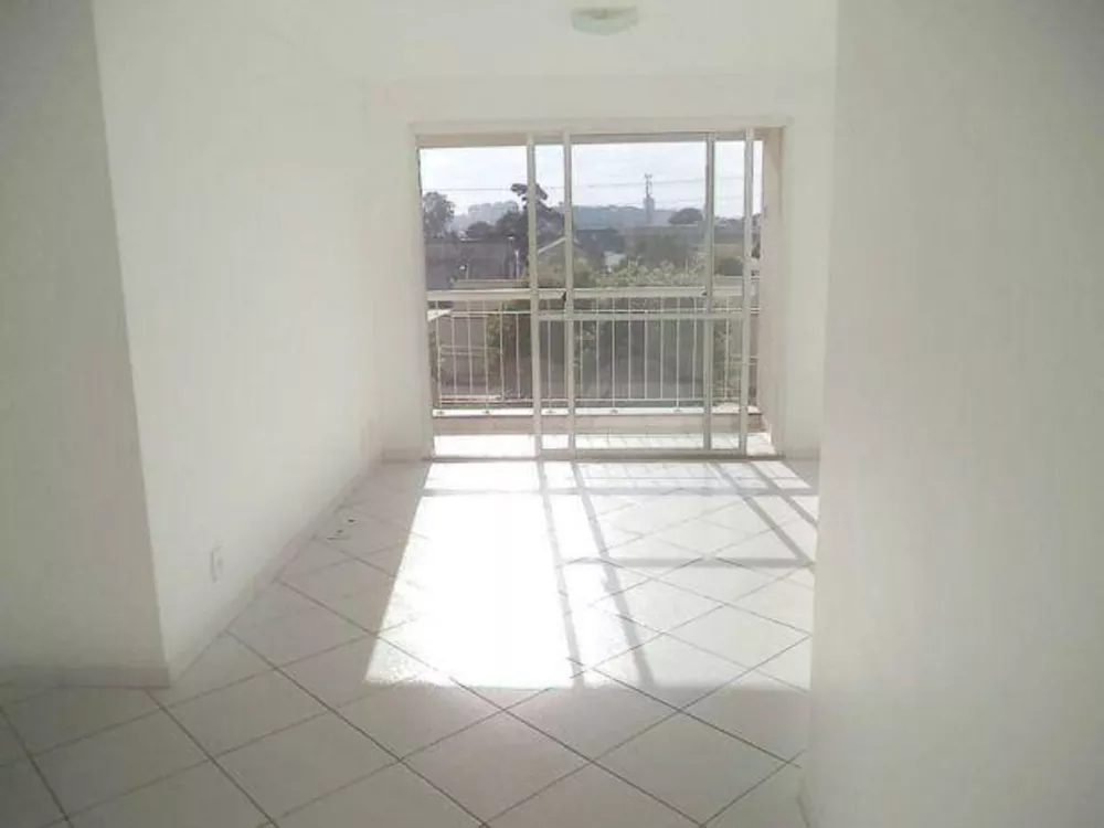 Apartamento para alugar com 3 quartos, 78m² - Foto 2