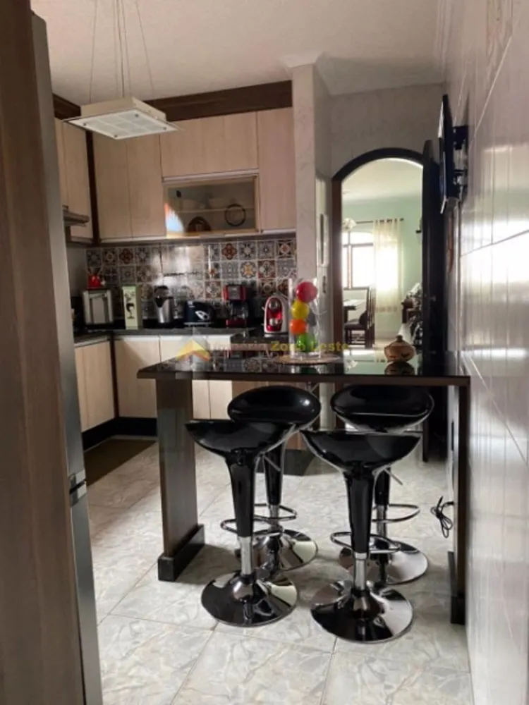 Casa, 3 quartos, 240 m² - Foto 3