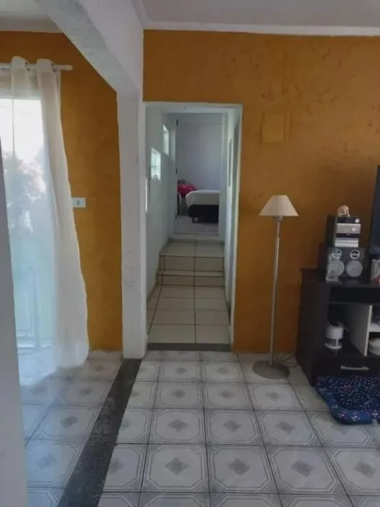 Casa, 4 quartos, 218 m² - Foto 2