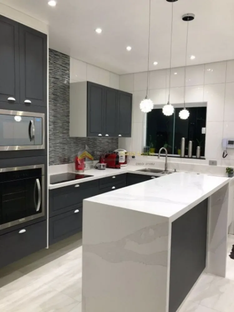Sobrado, 3 quartos, 200 m² - Foto 1