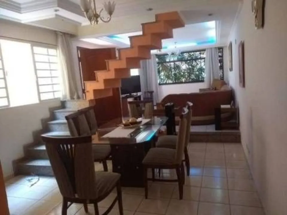 Sobrado, 3 quartos, 190 m² - Foto 1