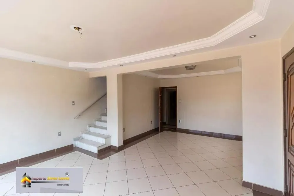 Sobrado, 3 quartos, 271 m² - Foto 2
