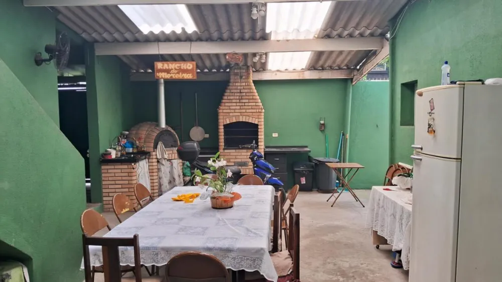 Casa, 5 quartos, 200 m² - Foto 1