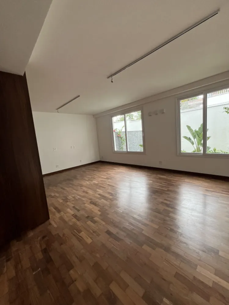 Casa, 4 quartos, 263 m² - Foto 1