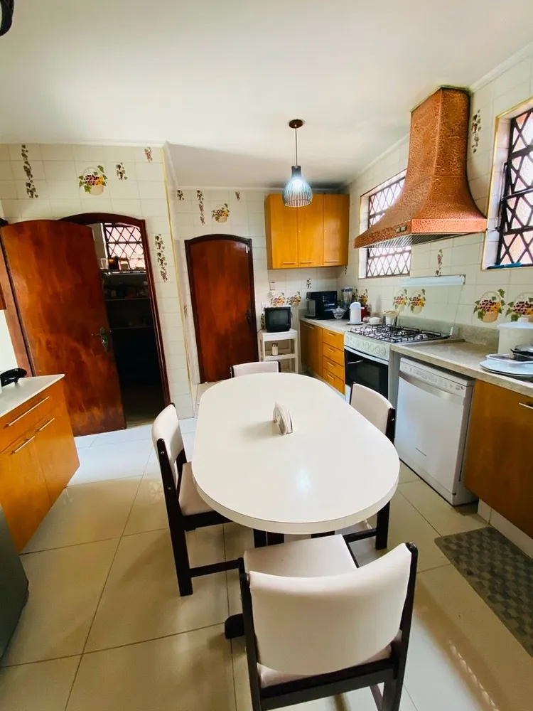 Casa, 6 quartos, 680 m² - Foto 2
