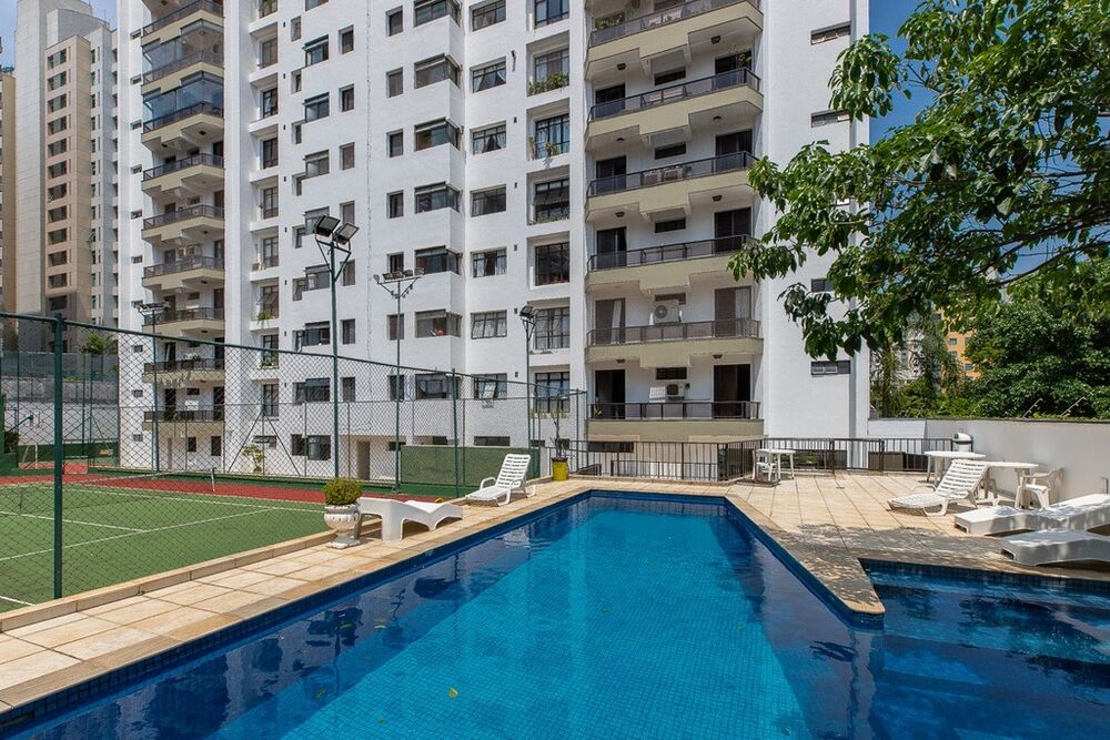 Apartamento à venda com 4 quartos, 223m² - Foto 1