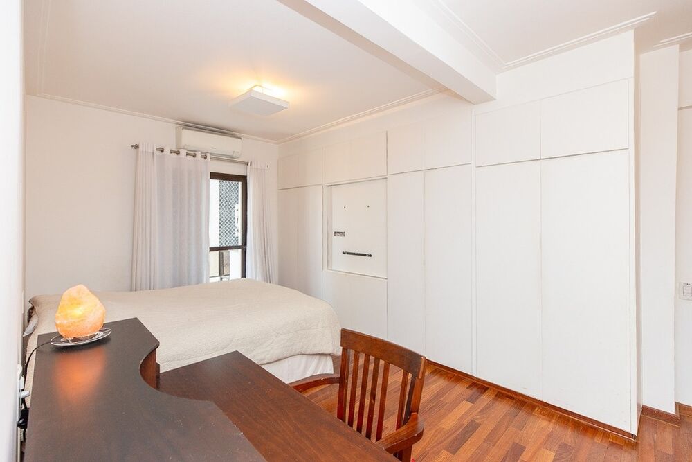 Apartamento à venda com 4 quartos, 223m² - Foto 8