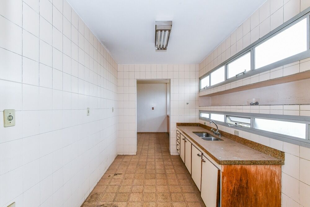 Apartamento à venda com 3 quartos, 142m² - Foto 4