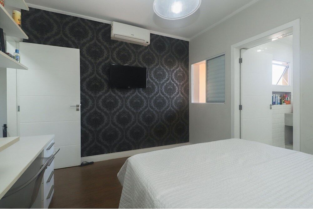 Casa à venda com 3 quartos, 180m² - Foto 2