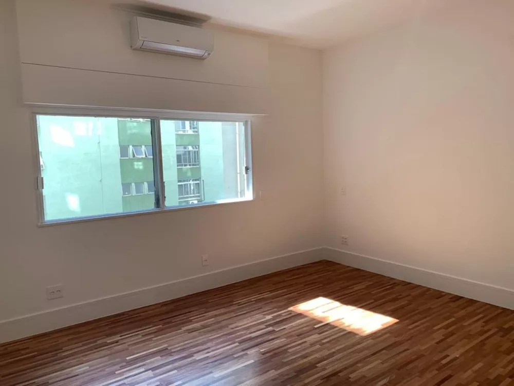 Apartamento à venda com 3 quartos, 341m² - Foto 4