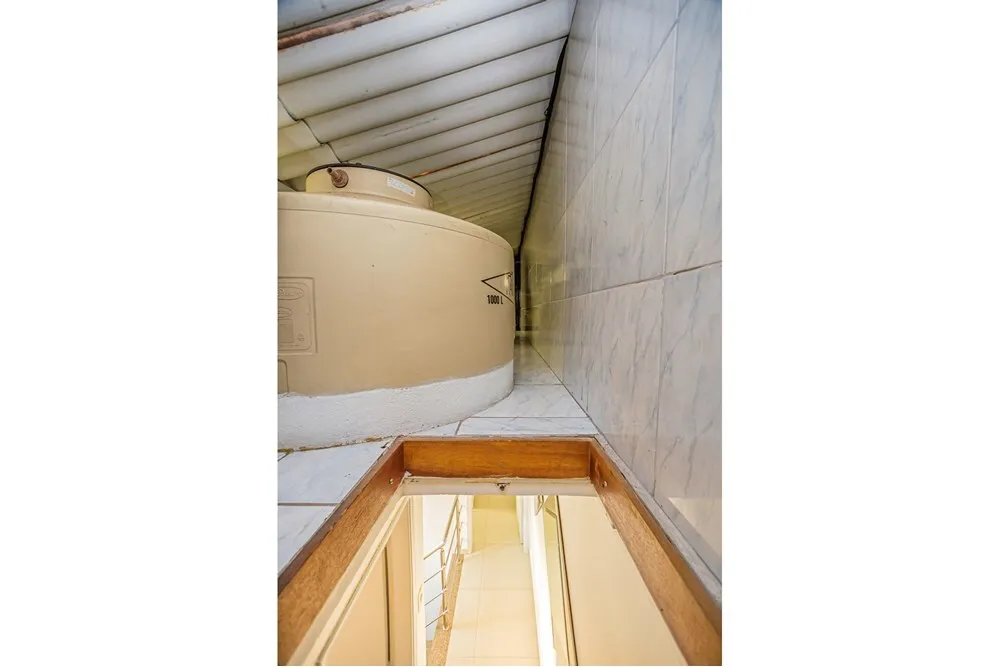 Casa, 5 quartos, 231 m² - Foto 2