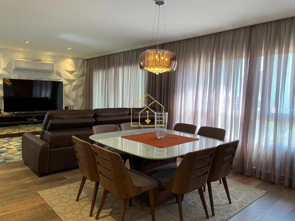 Apartamento, 3 quartos, 205 m² - Foto 1