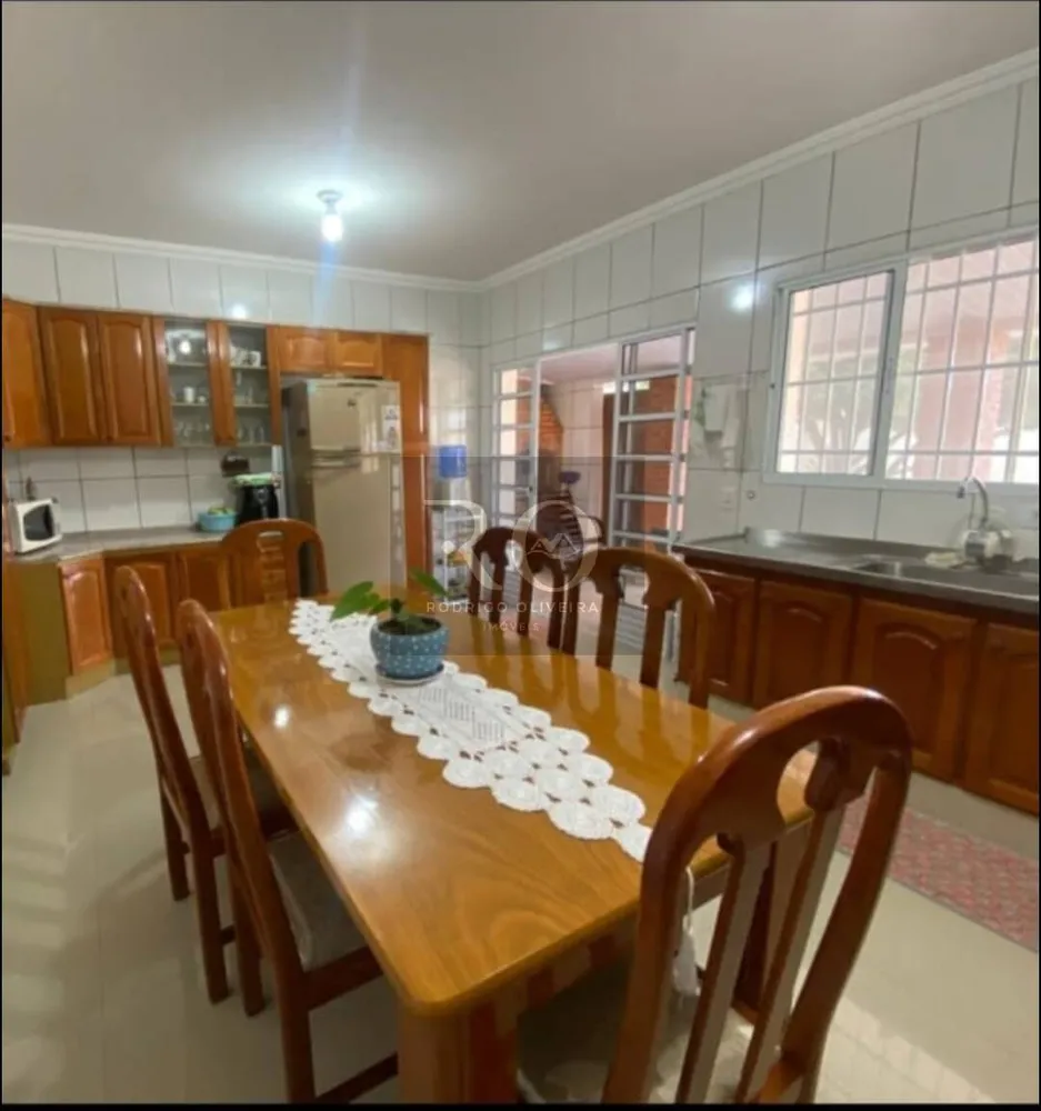 Chácara, 2 quartos, 1075 m² - Foto 2