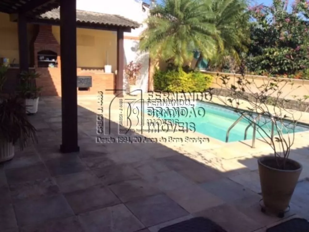 Casa, 5 quartos, 360 m² - Foto 1