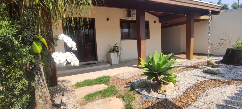 Casa, 3 quartos, 182 m² - Foto 1