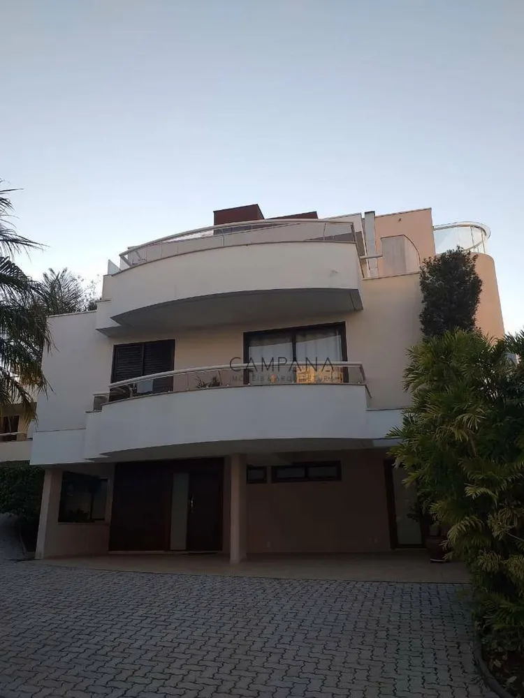 Casa, 4 quartos, 650 m² - Foto 1