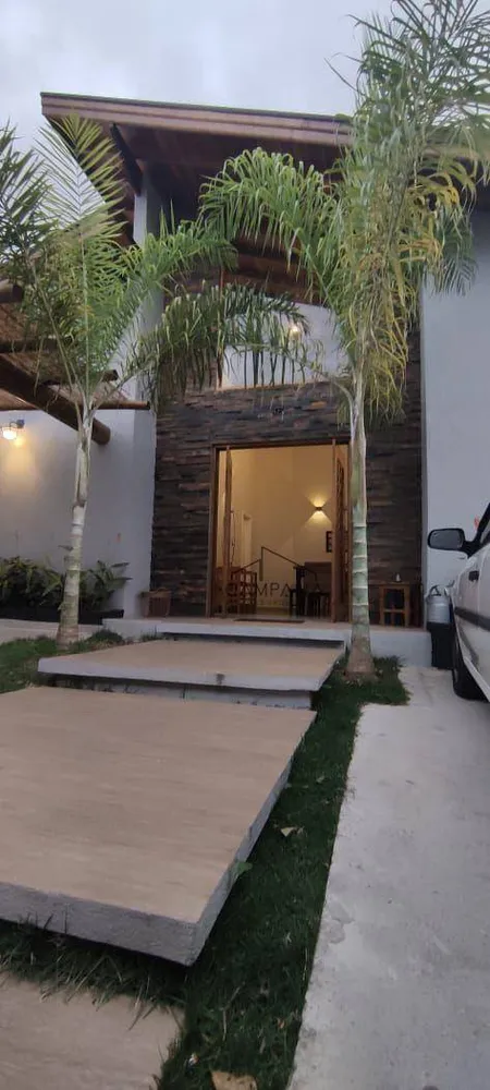 Casa, 4 quartos, 217 m² - Foto 2