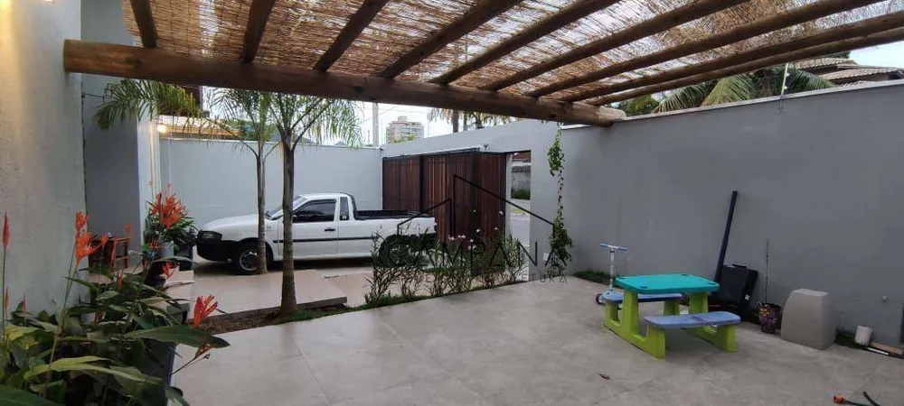 Casa, 4 quartos, 217 m² - Foto 3