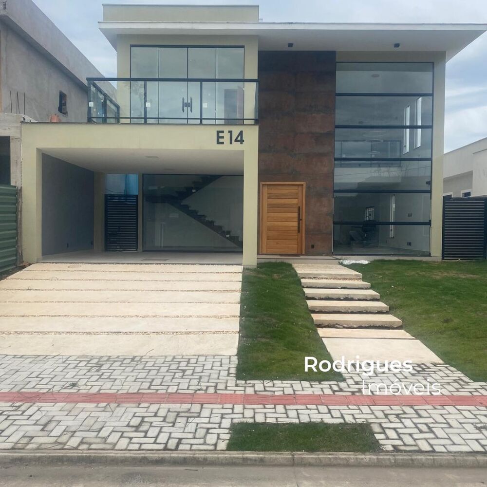 Casa de Condomínio à venda com 3 quartos, 360m² - Foto 1