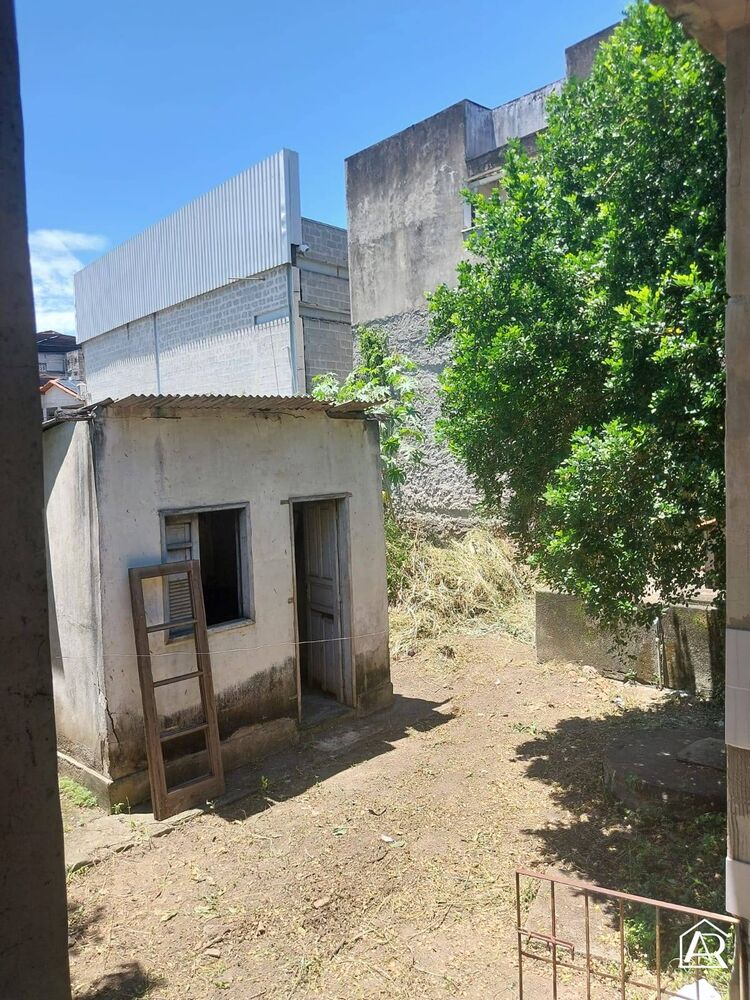 Casa à venda com 3 quartos, 93m² - Foto 2