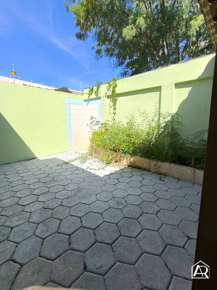 Casa à venda com 3 quartos, 180m² - Foto 4