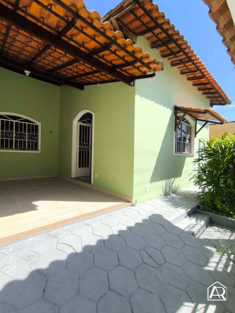 Casa à venda com 3 quartos, 180m² - Foto 1