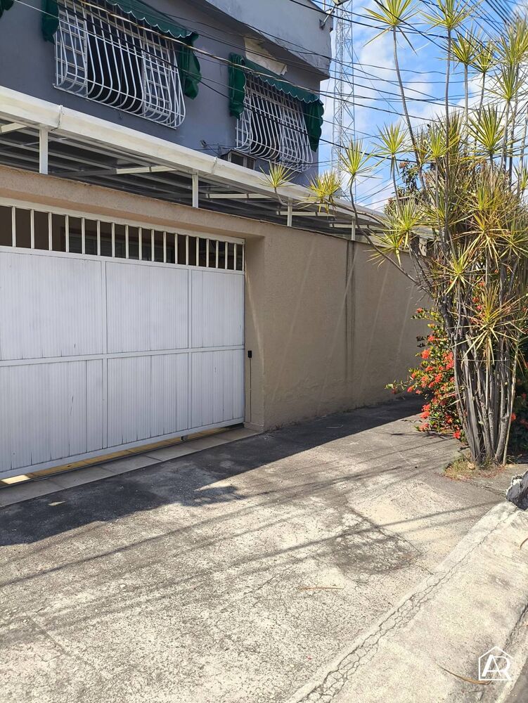 Casa de Condomínio à venda com 2 quartos, 60m² - Foto 1