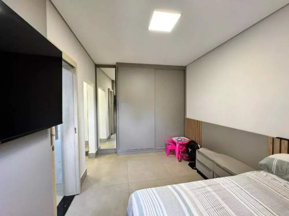 Casa, 3 quartos, 184 m² - Foto 4