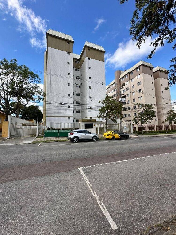 Apartamento à venda com 3 quartos, 75m² - Foto 2