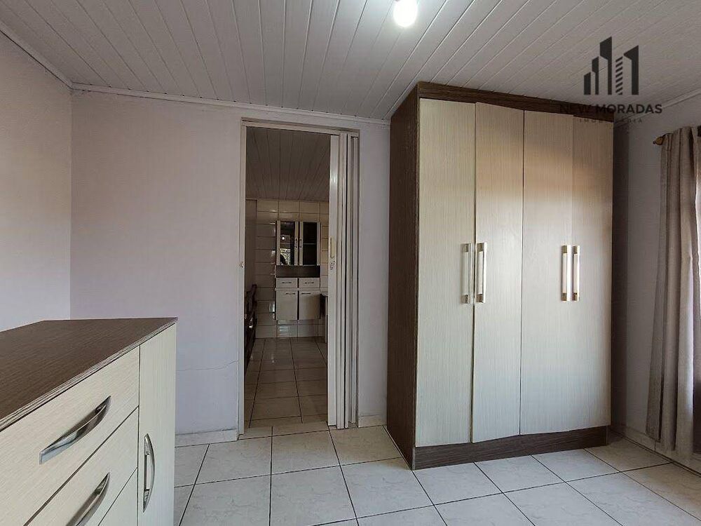 Casa à venda com 5 quartos, 158m² - Foto 3