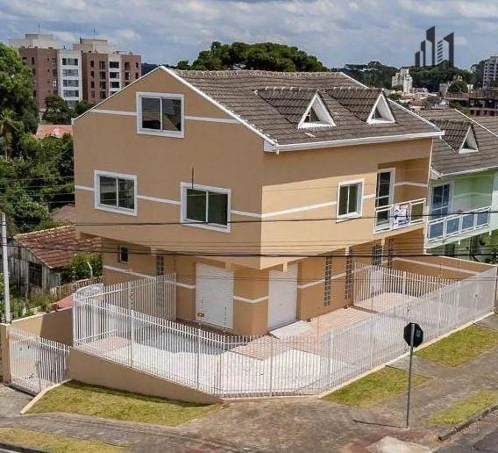 Sobrado à venda com 3 quartos, 268m² - Foto 1