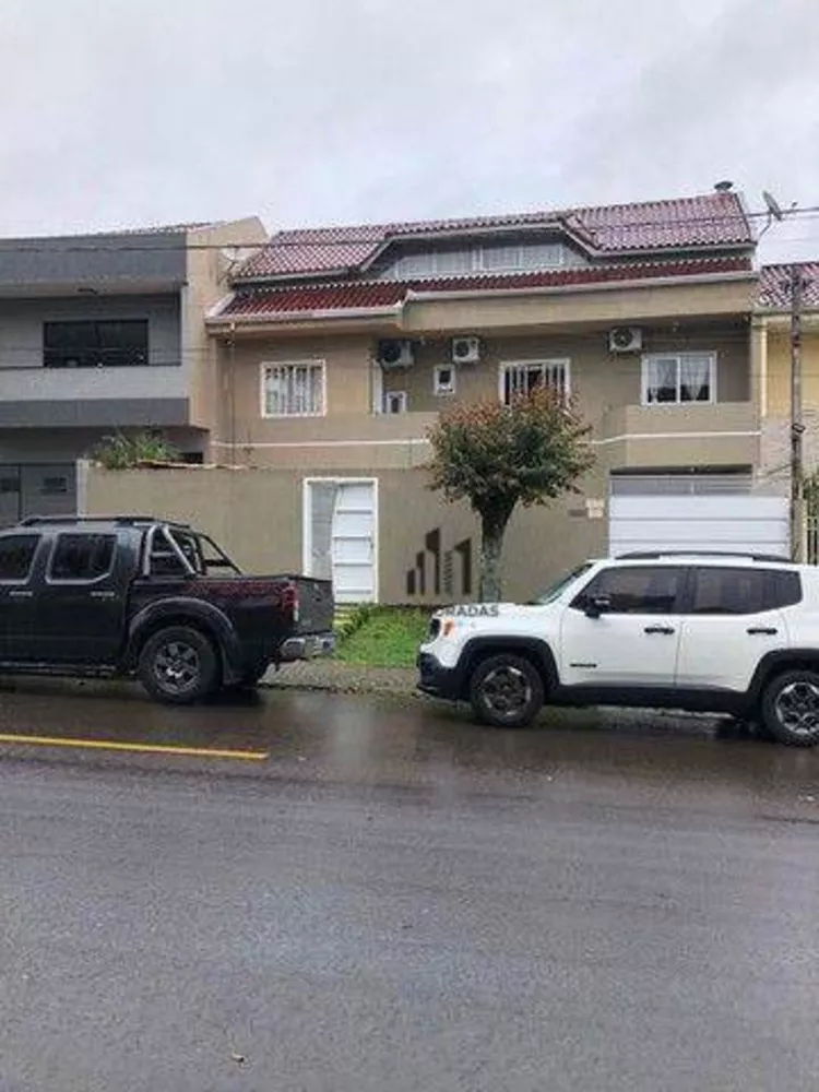 Sobrado à venda com 3 quartos, 221m² - Foto 2