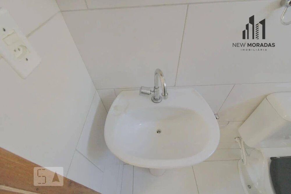 Casa à venda com 3 quartos, 72m² - Foto 4