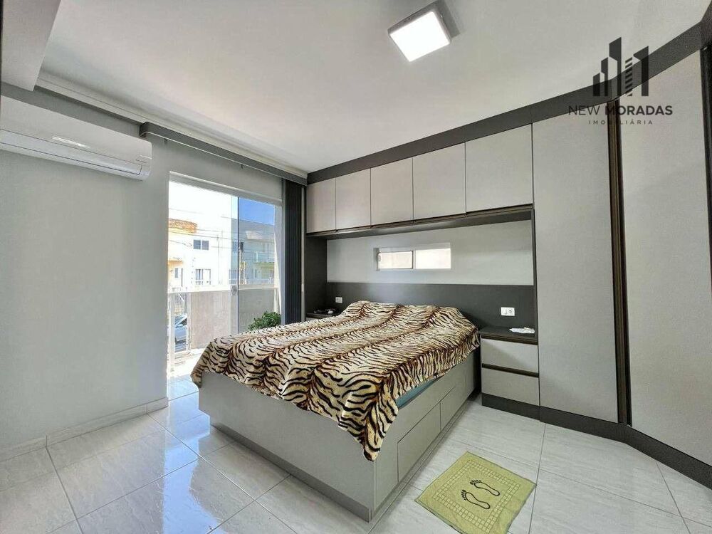 Sobrado à venda com 4 quartos, 150m² - Foto 3