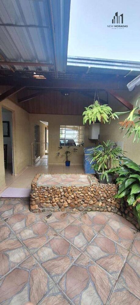 Casa à venda com 3 quartos, 115m² - Foto 1