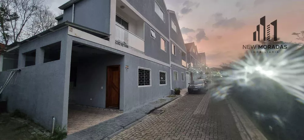 Sobrado à venda com 3 quartos, 180m² - Foto 1